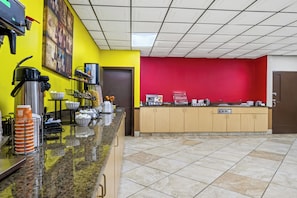 Free daily continental breakfast
