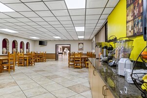 Desayuno continental incluido todos los días 
