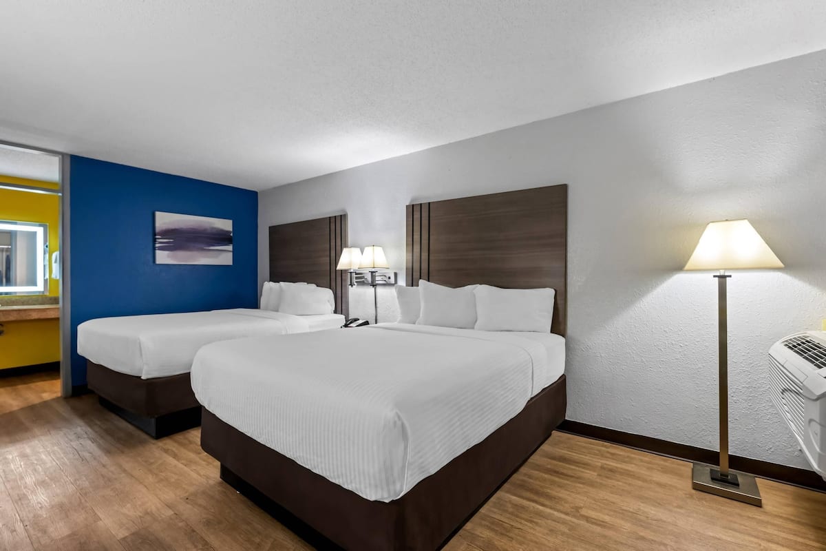 Room, 2 Queen Beds, Accessible, Non Smoking