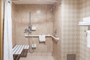 Habitación, 1 cama King size, con acceso para personas discapacitadas (Mobility/Hearing) | Regadera en el baño