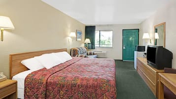 Standard Room, 1 King Bed | Egyptian cotton sheets, premium bedding, memory foam beds, desk