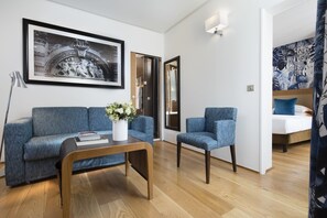 Junior Suite | Premium bedding, minibar, in-room safe, desk