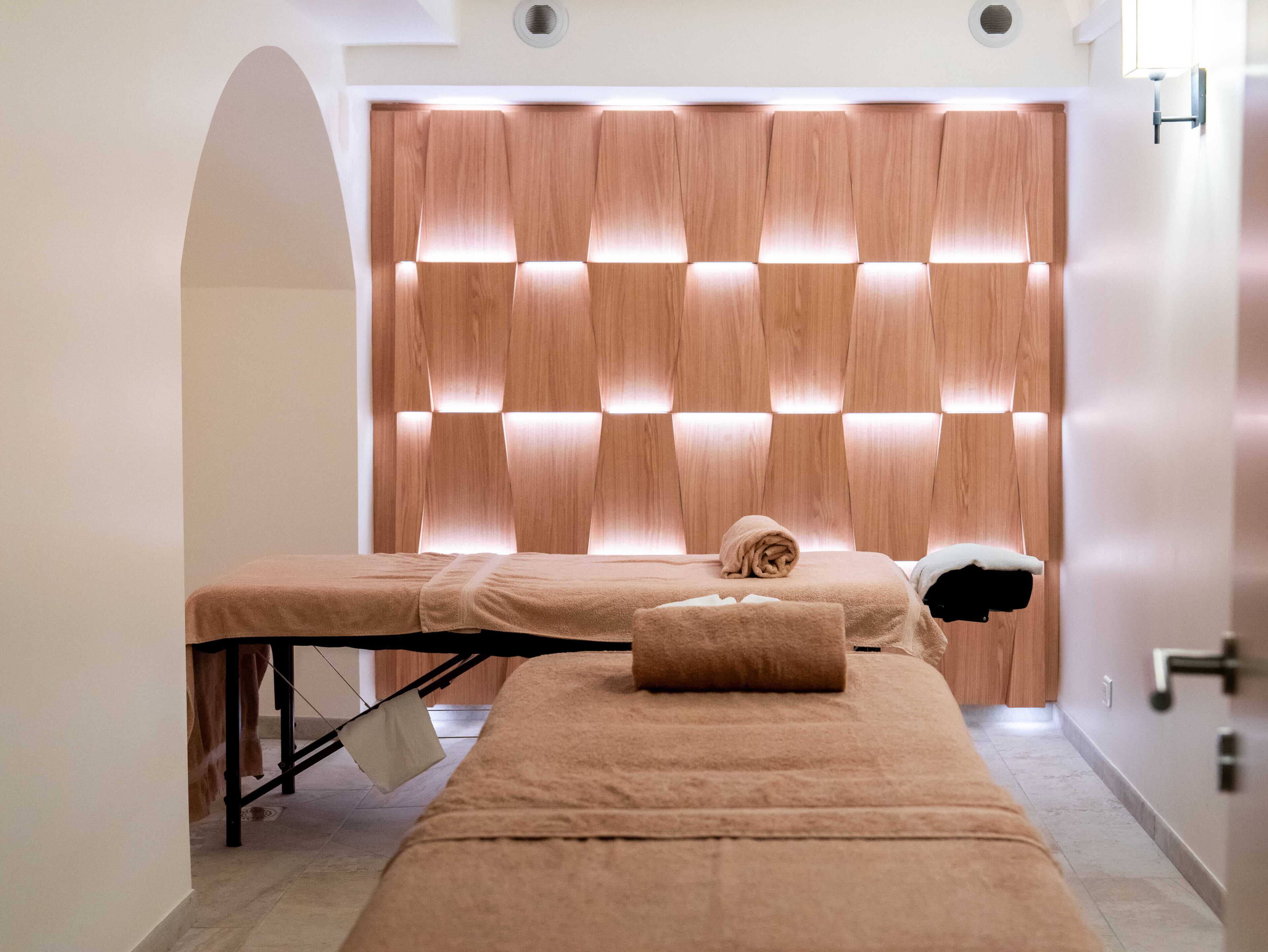 Couples treatment rooms, Turkish bath, body treatments, facials