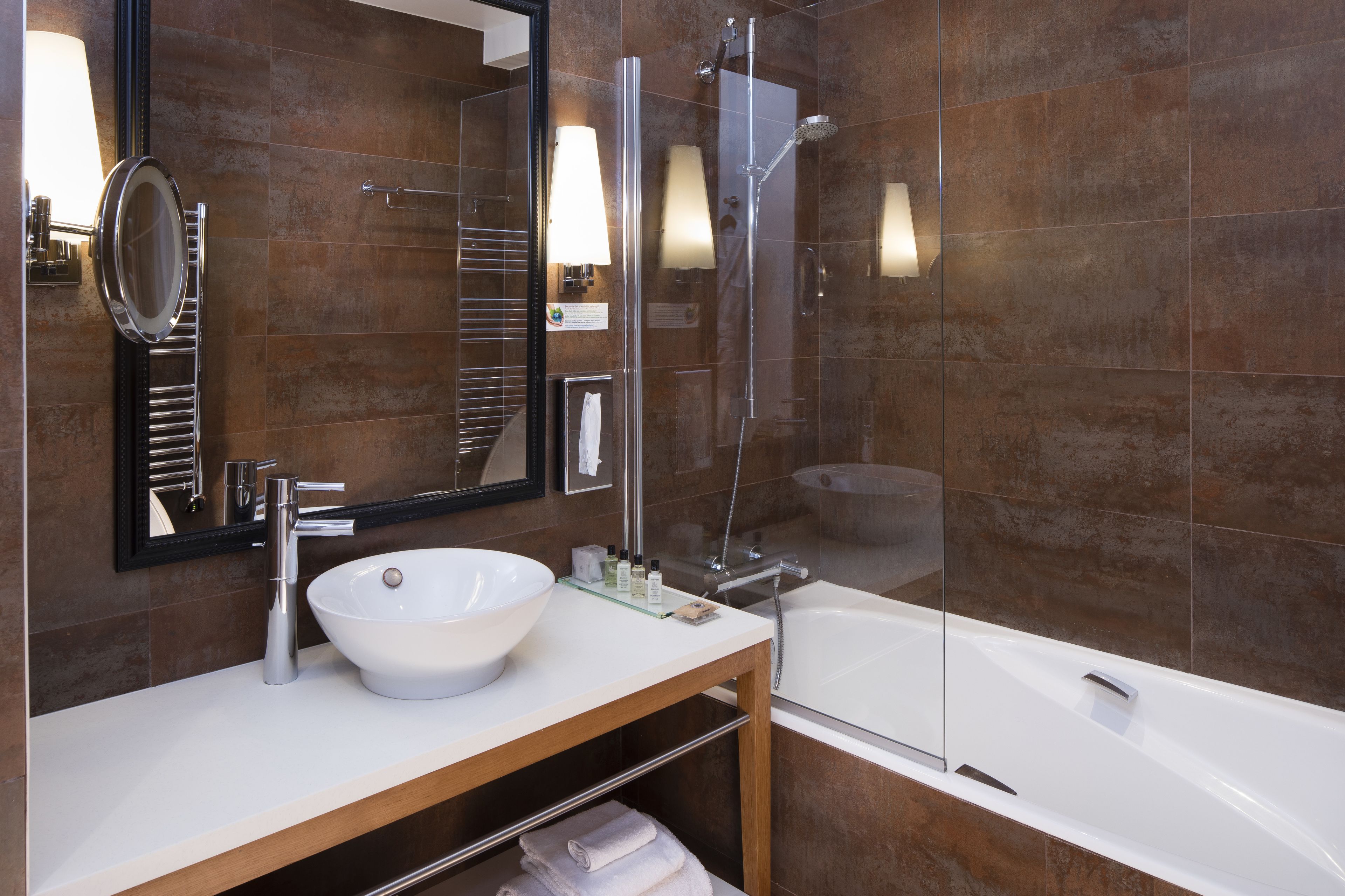 classic double room, 1 bedroom | bathroom sink