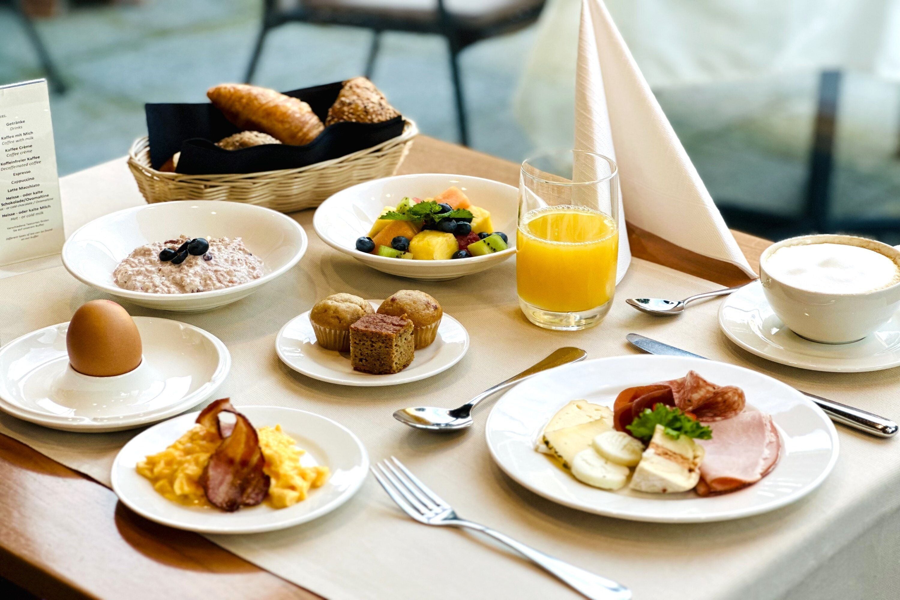 Desayuno buffet diario (CHF 30 por persona)