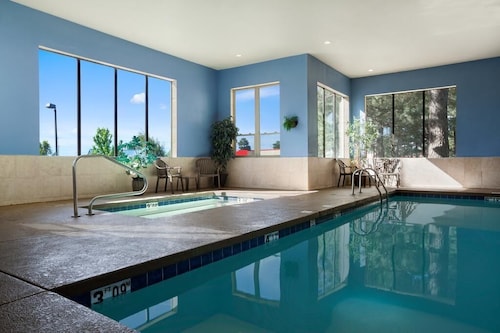 Days Inn & Suites by Wyndham East Flagstaff