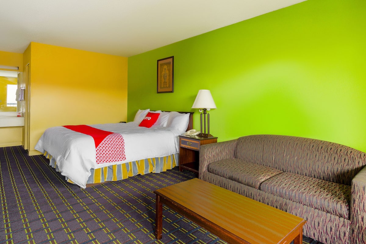 Deluxe Room, 1 Katil Raja (King) | 1 bilik tidur, meja, Wi-fi percuma, cadar katil