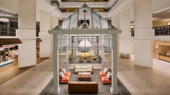 Reception area at Hilton Myrtle Beach Resort