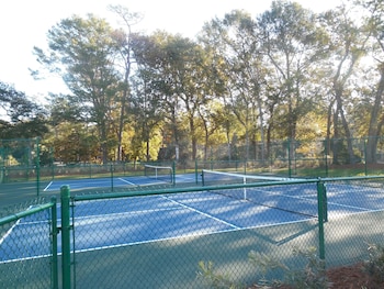 Tennis court at Hilton Myrtle Beach Resort