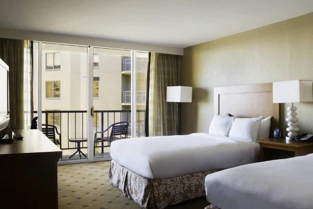 In-room safe, desk, laptop workspace, iron/ironing board