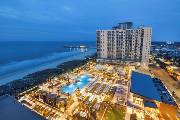 7 outdoor pools