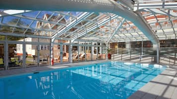 2 indoor pools, sun loungers