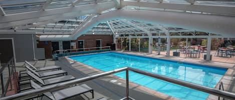 2 indoor pools, pool loungers