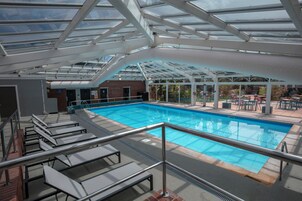 2 indoor pools, sun loungers