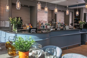 Bar (in der Unterkunft)