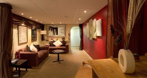 Sauna, hot tub, body treatments, hydrotherapy, body wraps, body scrubs