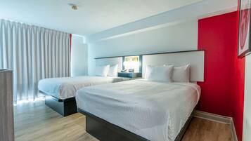 Kamar, 2 Tempat Tidur Queen, Bebas Asap Rokok (Ground Floor) | Kedap suara, setrika/meja setrika, Wi-Fi gratis, dan seprai linen