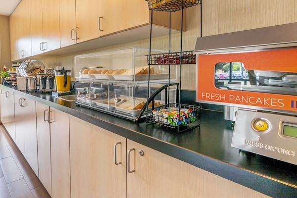 Free daily on-the-go breakfast