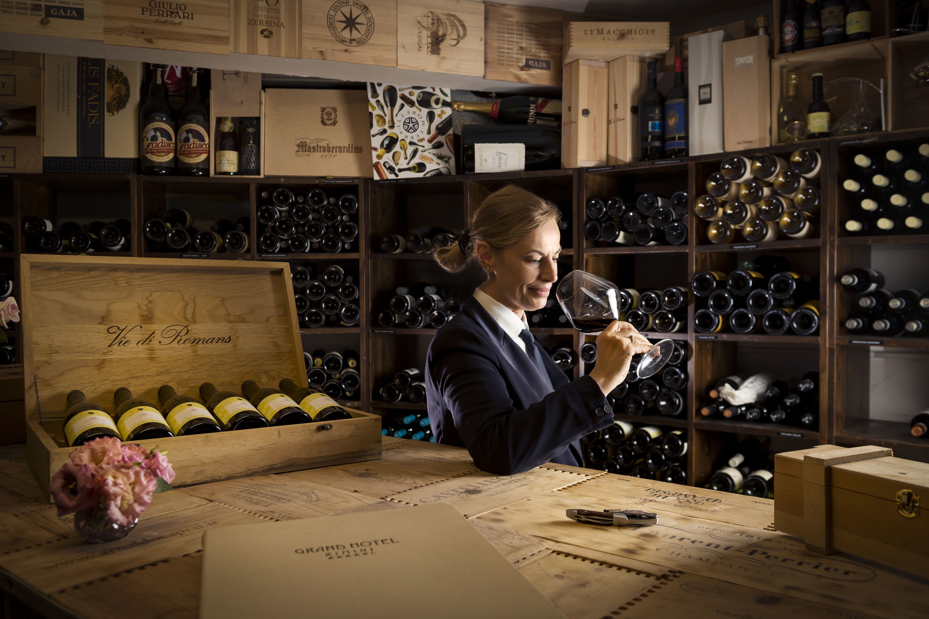 2 restaurants, breakfast served