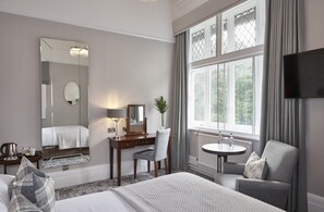 In-room safe, desk, iron/ironing board, free WiFi