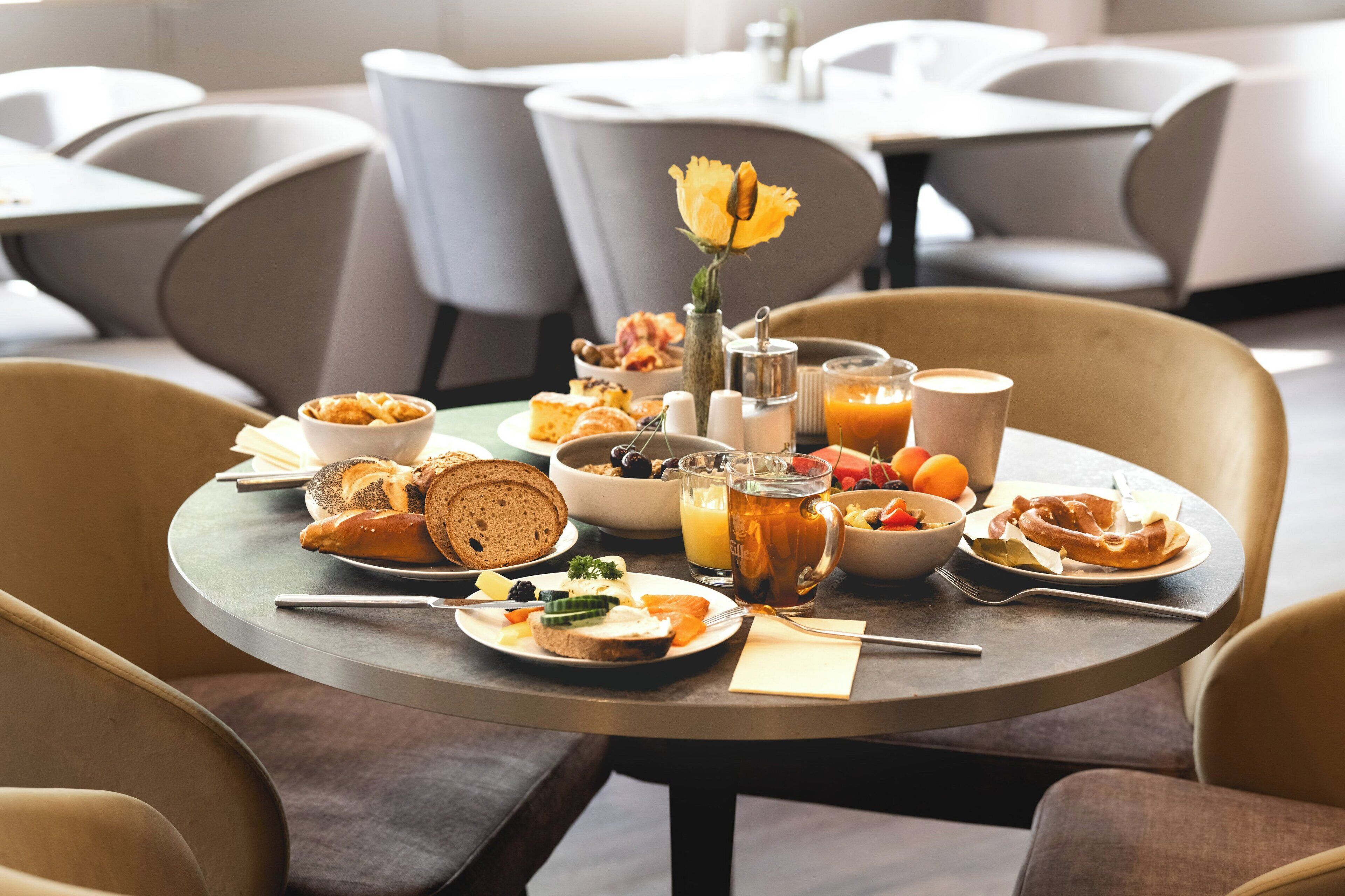 Daily buffet breakfast (EUR 20 per person)