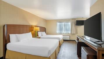 Sengetøy av topp kvalitet, skrivebord og strykejern/-brett