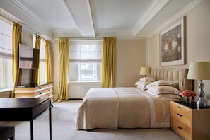 Premium bedding, down duvets, minibar, in-room safe