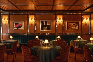 2 restauranter, frokost serveres