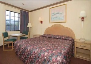 Iron/ironing board, free WiFi, bed sheets - Econo Lodge Lexington Southeast (Lexington)