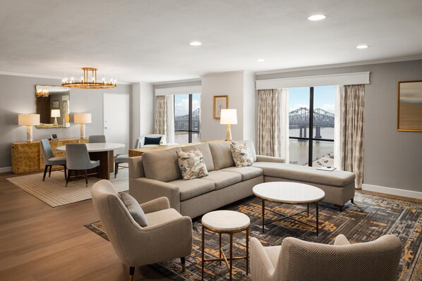 Premium Room (Parlor, Breakfast) | Living area - Hilton New Orleans Riverside (New Orleans)