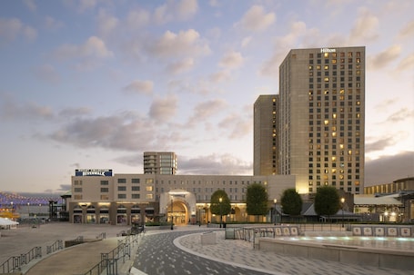 Fachada. Hilton New Orleans Riverside