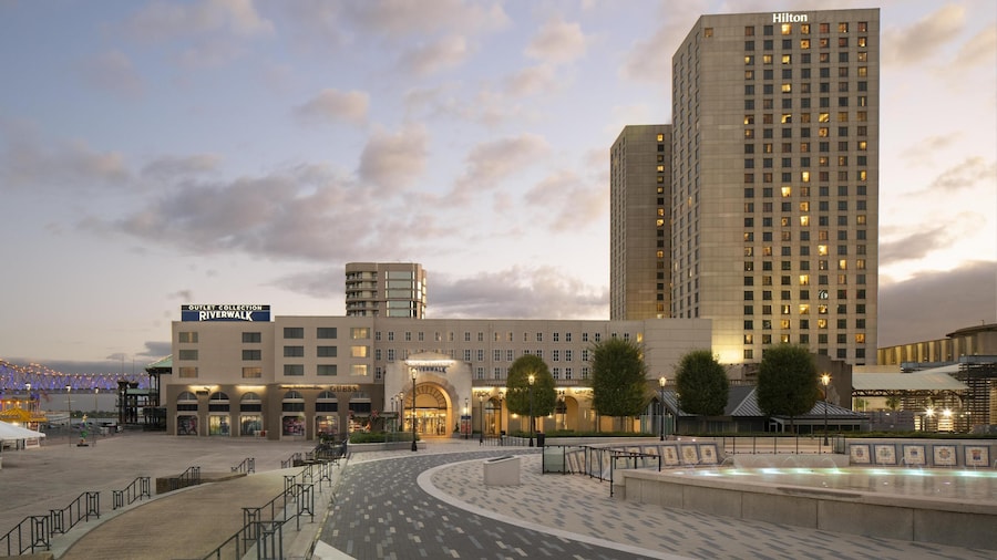 Hilton New Orleans Riverside