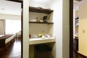 Ambassador Suite | Edredones de plumas, caja fuerte, cortinas opacas y cunas gratuitas