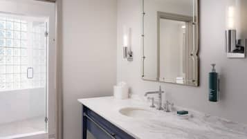 Executive Suite, 1 King Bed | Bathroom | Designer toiletries, hair dryer, towels, soap