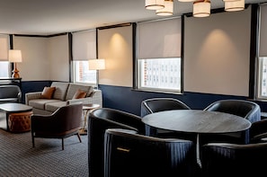 Presidential Suite, 1 King Bed | Living area | 50-inch flat-screen TV with cable channels, TV - Hilton Orrington / Evanston (Evanston)