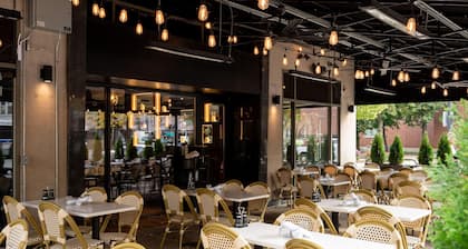 Hilton Orrington / Evanston