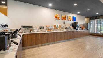 Café da manhã continental grátis todos os dias