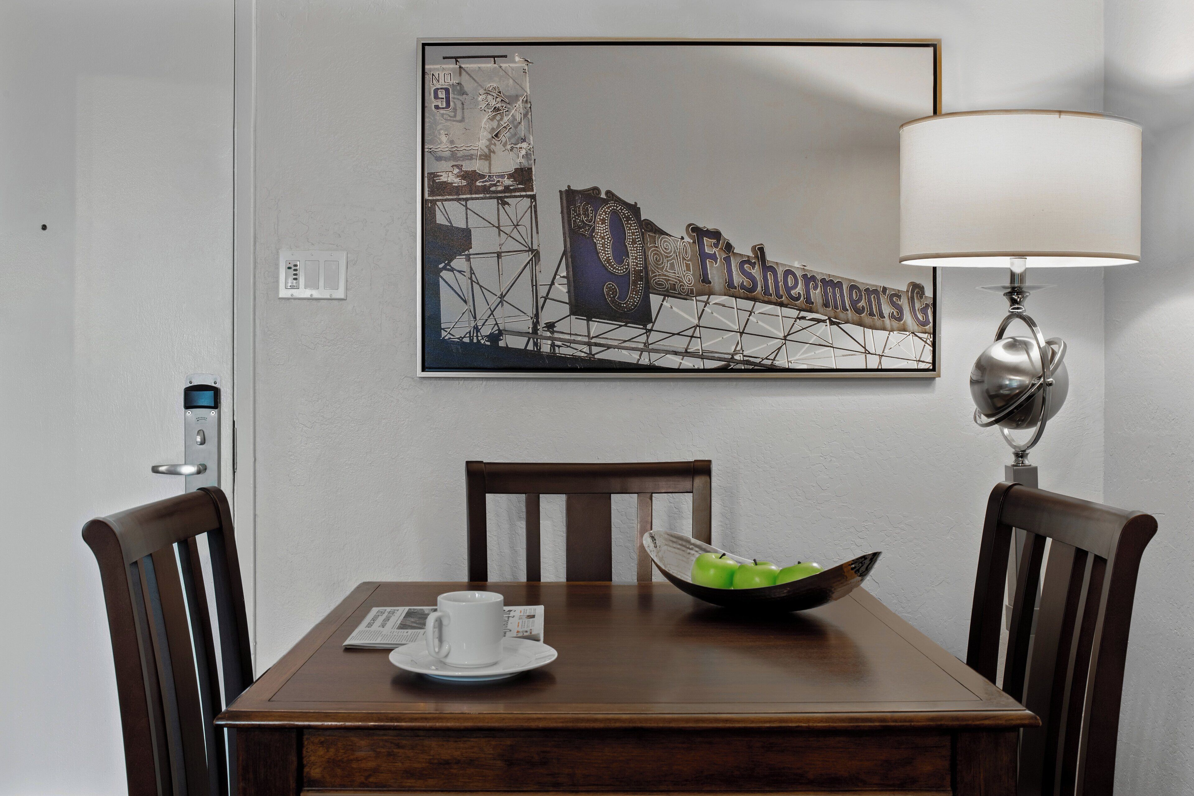 deluxe apartment, 2 bedrooms, non smoking | in-room dining