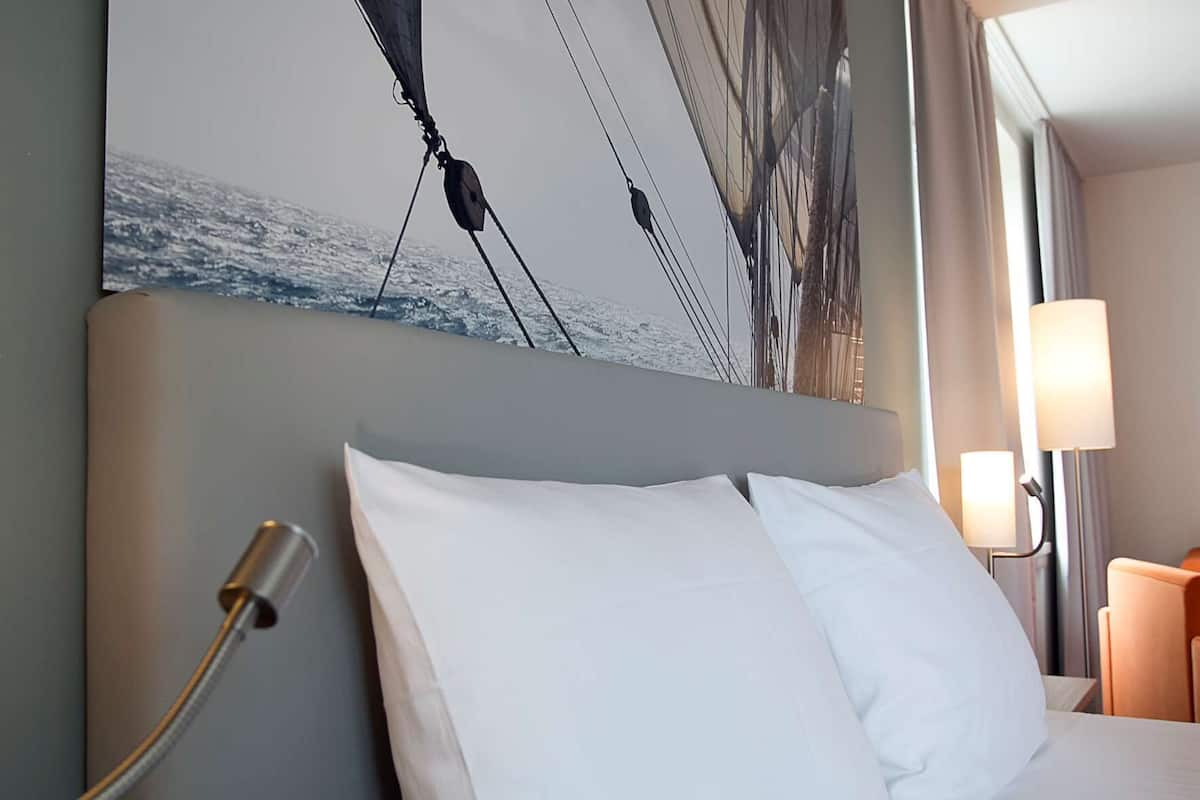 1 bedroom, in-room safe, desk, soundproofing