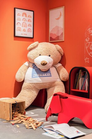 Children's play area - indoor - Novotel Paris Rueil Malmaison (Rueil-Malmaison)