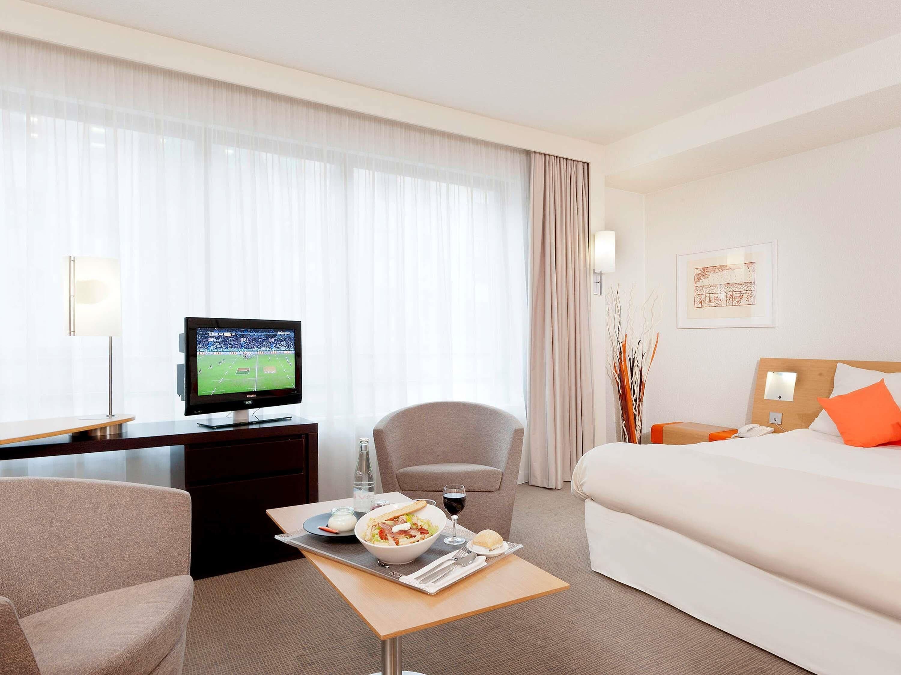 Premium bedding, minibar, in-room safe, desk