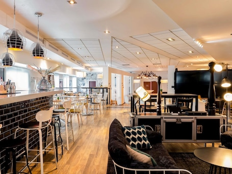 Bar (on property). Novotel Paris Rueil Malmaison