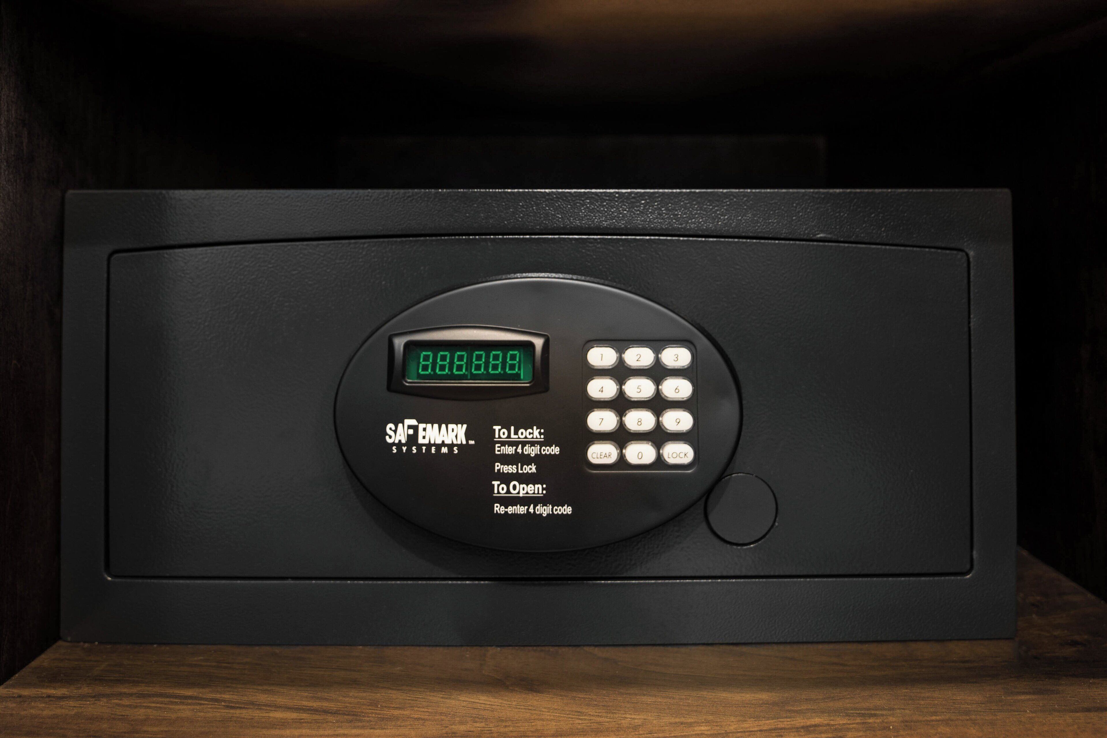 1 bedroom, premium bedding, in-room safe, desk