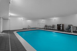 Piscine intérieure