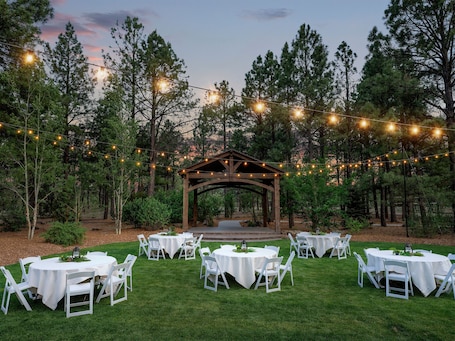 Courtyard. Little America Flagstaff