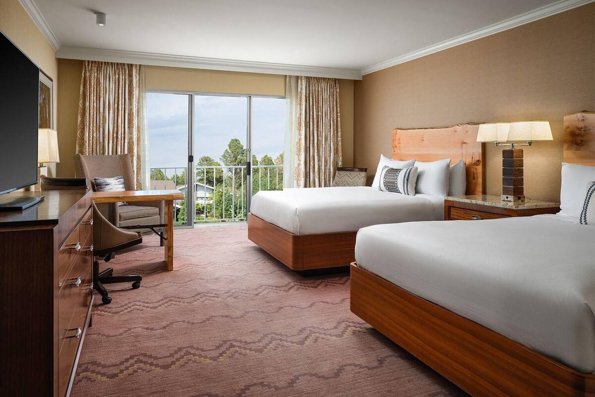 Premium bedding, in-room safe, desk, blackout curtains