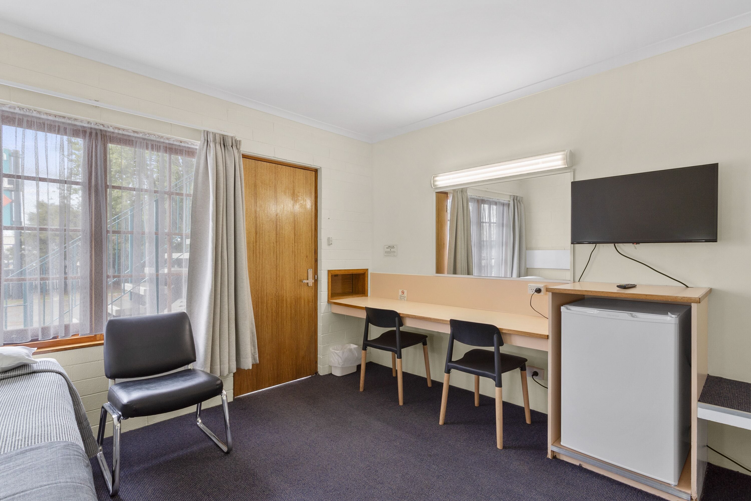 Télévision de 32 pouces avec chaînes numériques