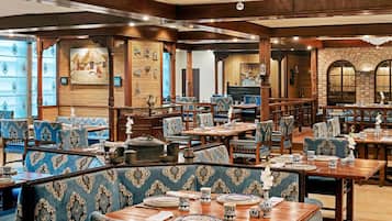 Dinner served, Pakistani cuisine