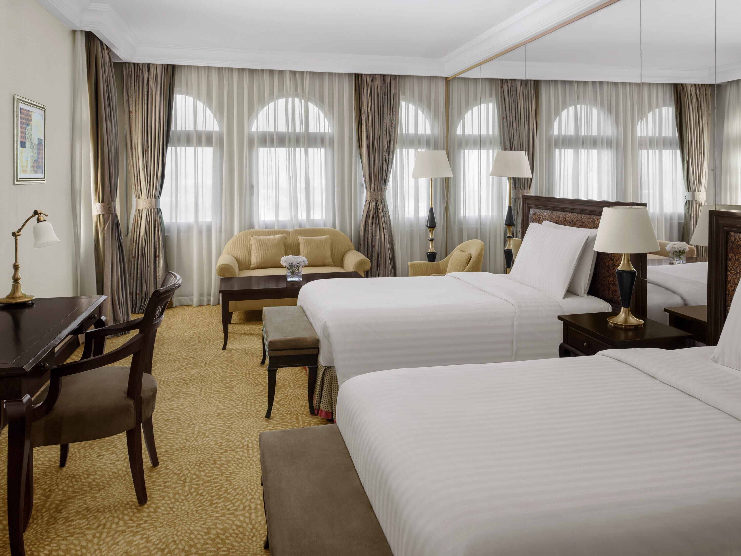 皇室套房, 2 間臥室, 無障礙 | 迷你吧、房內夾萬、書桌、手提電腦工作空間