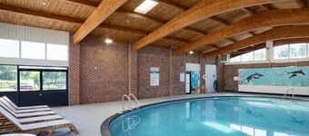 Riverview Inn & Suites